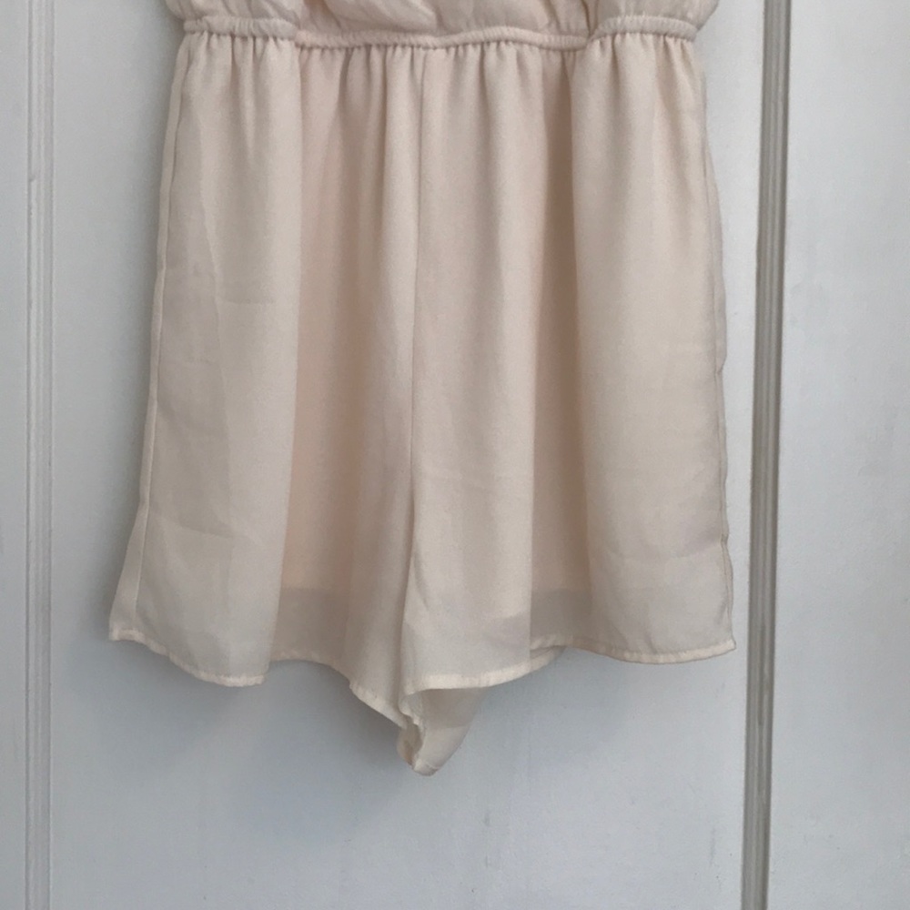 Cream Romper - Picture 3 of 4